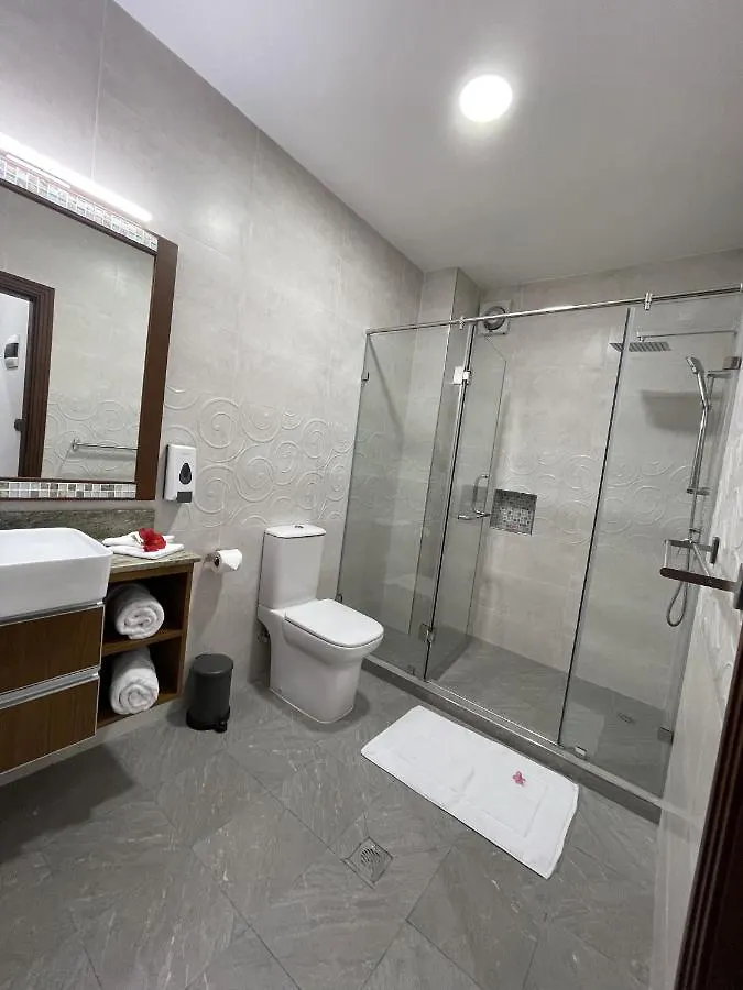 B Holiday Apartments Beau Vallon   Beau Vallon (Mahe)