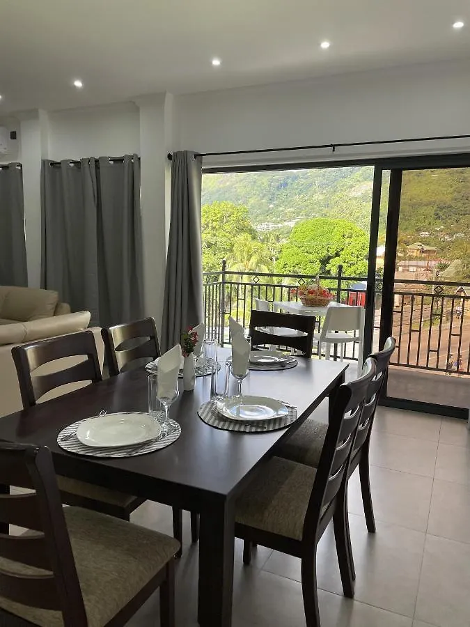 B Holiday Apartments Beau Vallon