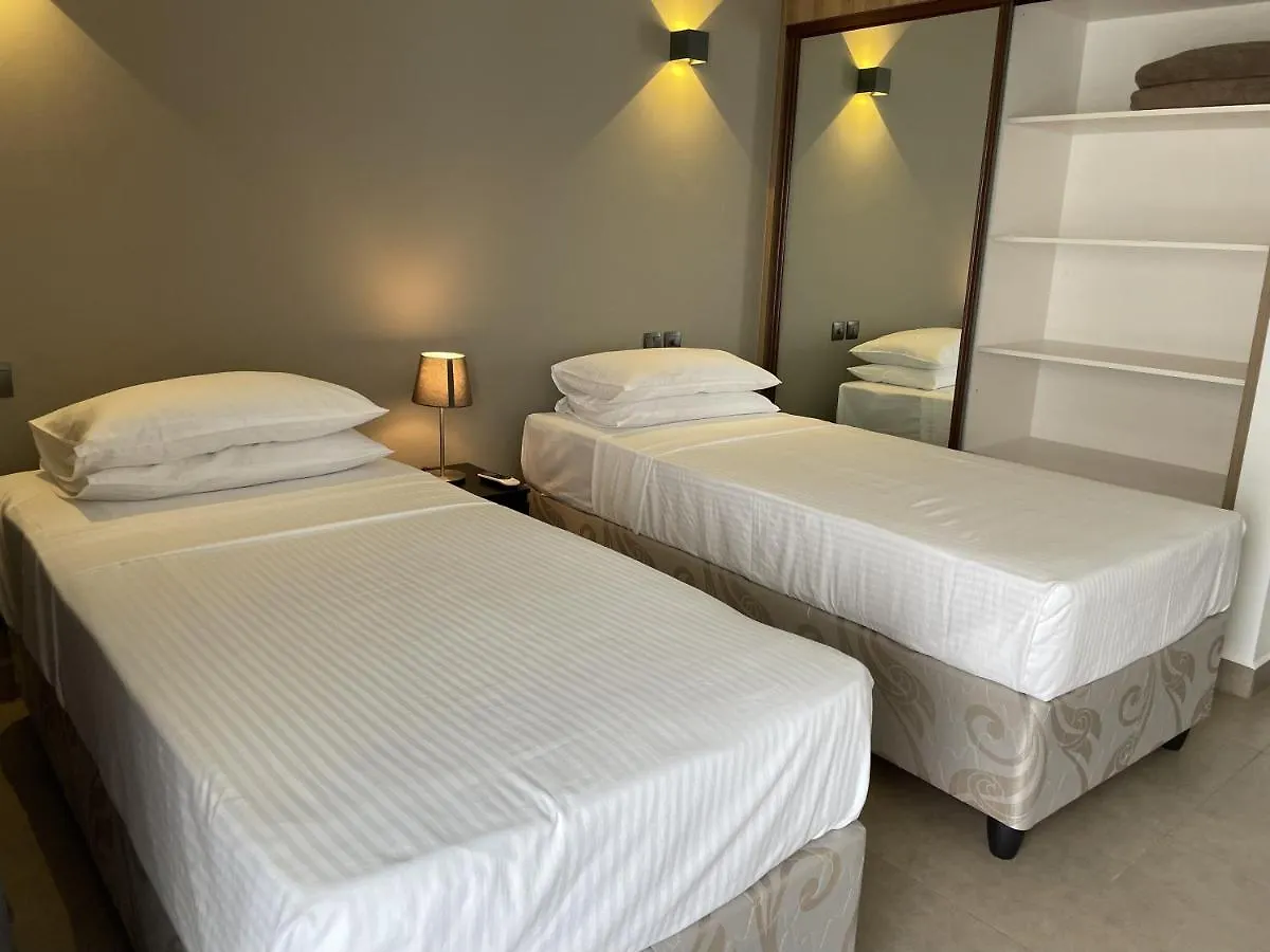 B Holiday Apartments Beau Vallon