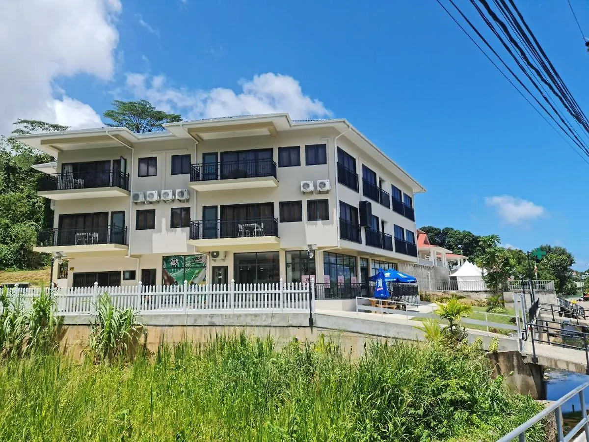 B Holiday Apartments Beau Vallon