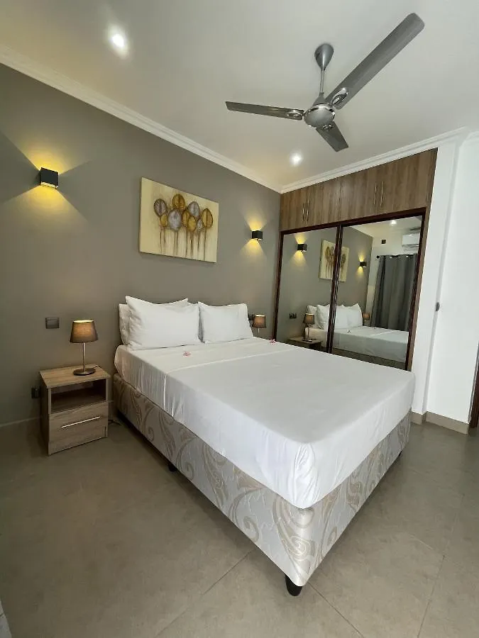 B Holiday Apartments Beau Vallon